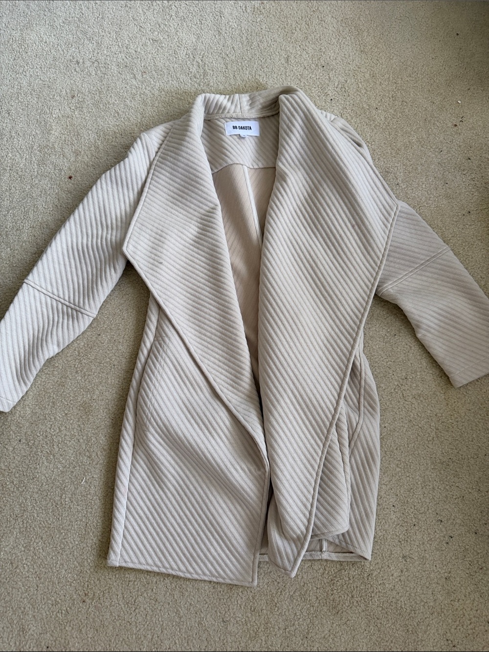 BB Dakota Neutral Quilted Drape-Front Coatigan